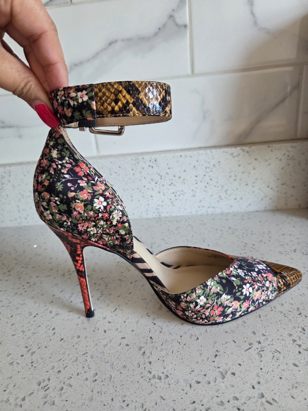 Floral Patchwork Pointed-Toe Ankle Strap Pumps in Black - Picture 4 of 7